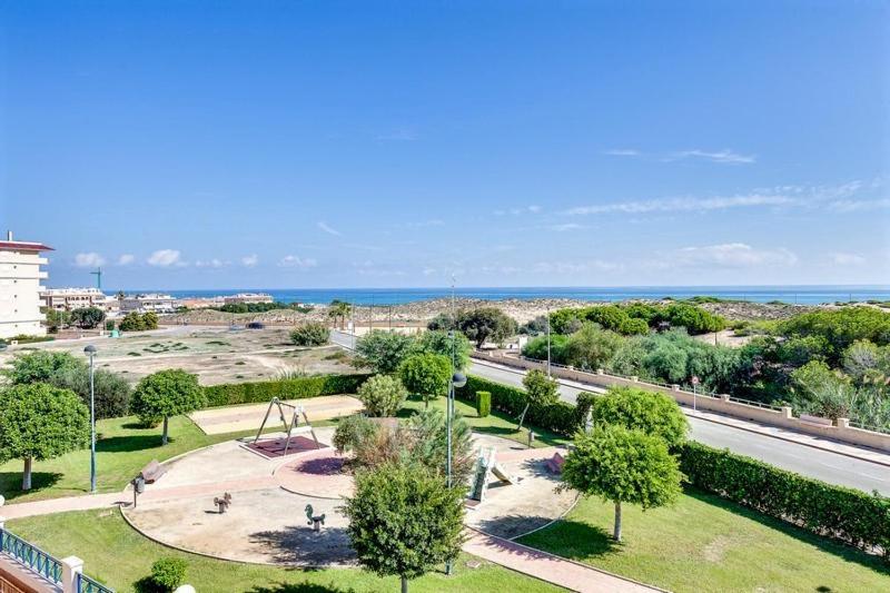 Apartamento Cerca De La Playa La Mata لا ماتا الغرفة الصورة